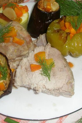 Свинина в горчично-соевом маринаде, запеченная с овощами в рукаве
